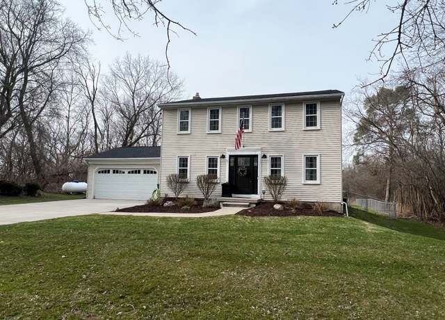 Property at 6201 E Holly Rd, Holly, MI 48442, 4 beds, 1.5 baths