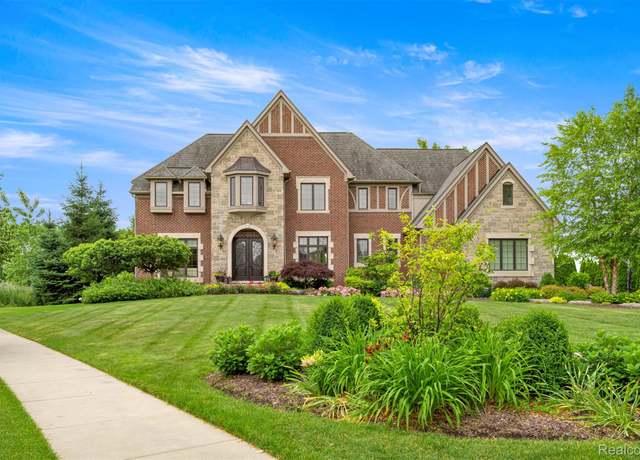 Property at 49277 Chianti Dr, Northville, MI 48167, 4 beds, 4.5 baths