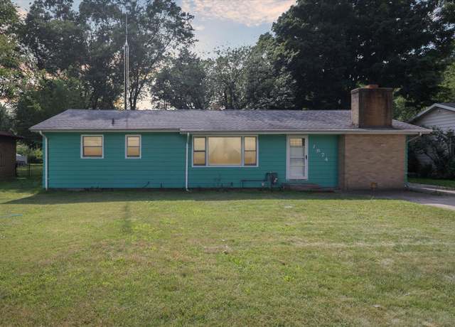 Property at 1874 Lombard St, Benton Harbor, MI 49022, 4 beds, 1.5 baths