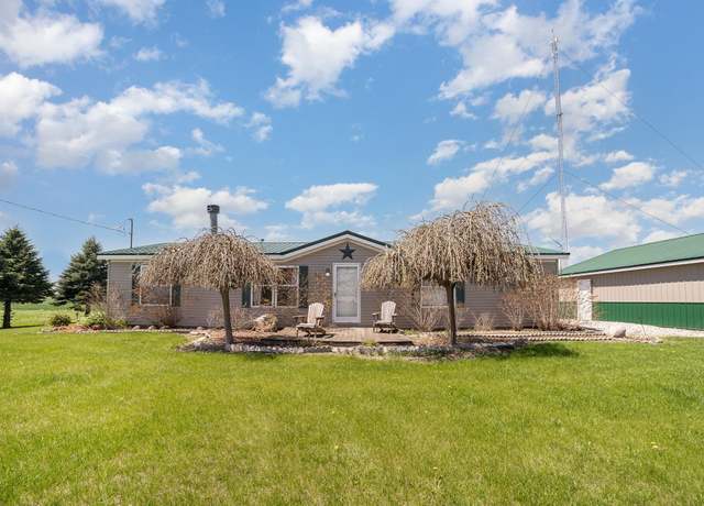 Property at 9651 N Bagley Rd, St Louis, MI 48880, 3 beds, 2 baths