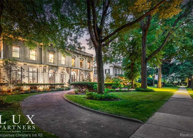 Property at 2150 Iroquois St, Detroit, MI 48201, 6 beds, 4.5 baths