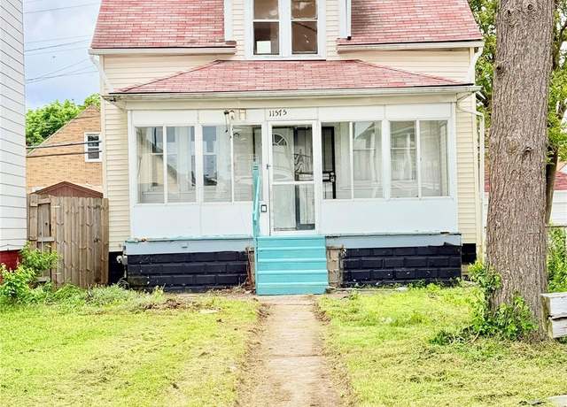 Property at 11575 Lumpkin St, Hamtramck, MI 48212, 4 beds, 1 bath