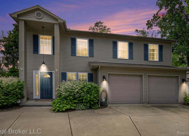 Property at 18624 Irving St, Livonia, MI 48152, 4 beds, 1.5 baths