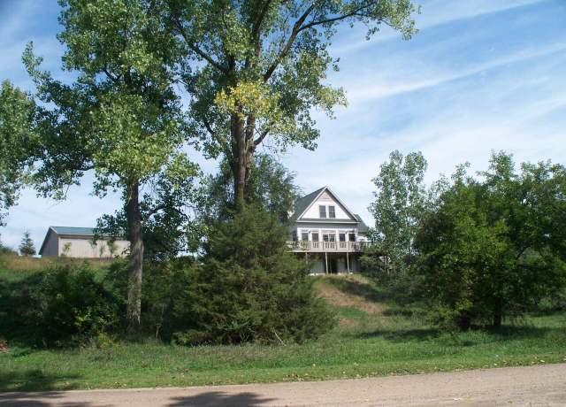 Property at 511 E Southern Rd, Coldwater, MI 49036, 4 beds, 3 baths