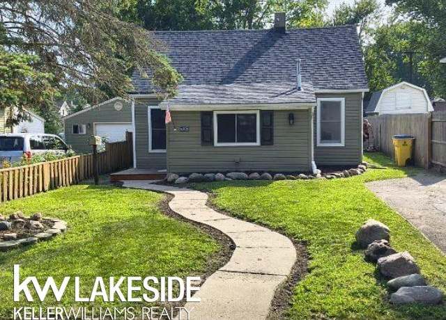 Property at 50925 Ashley St, New Baltimore, MI 48047, 2 beds, 1 bath