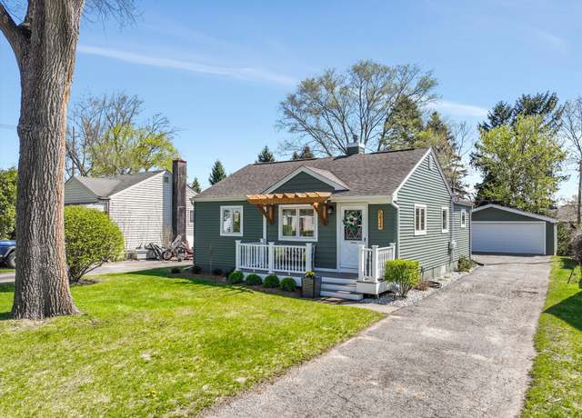 Property at 5434 Drayton Rd, Clarkston, MI 48346, 3 beds, 2 baths