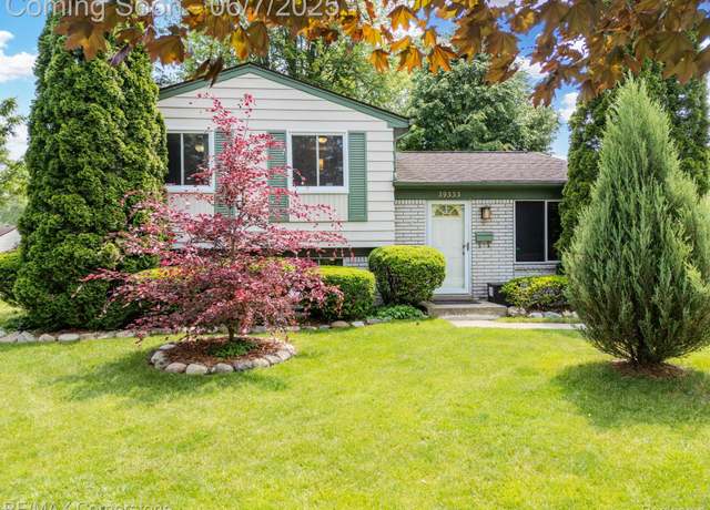 Property at 39333 Cheshire St, Westland, MI 48186, 3 beds, 1.5 baths