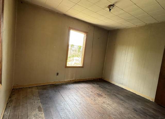 Property at 1580 Naomi Ave, Adrian, MI 49221, 2 beds, 1 bath
