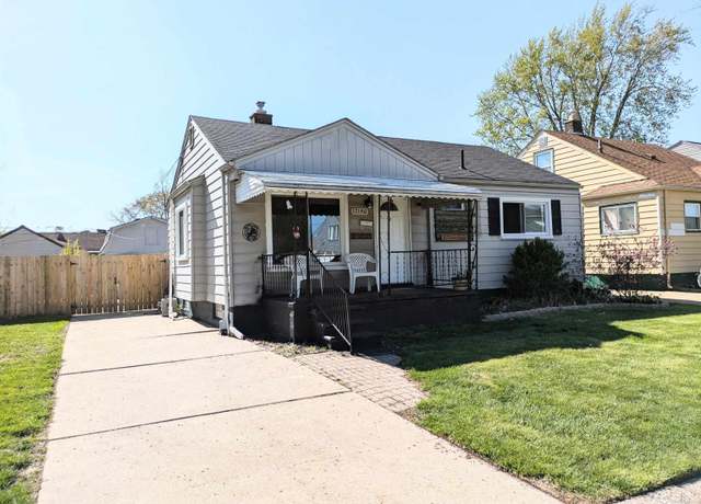Property at 17146 Smith St, Riverview, MI 48193, 3 beds, 2 baths