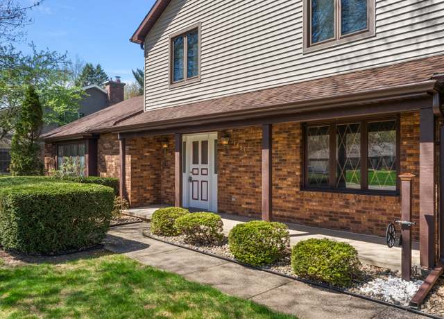 Property at 1431 Oak Ter, St Joseph, MI 49085, 4 beds, 2.5 baths
