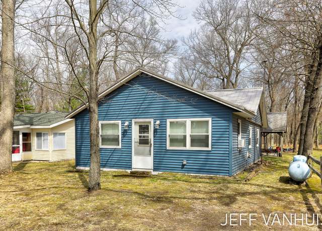 Property at 7848 W Minising Point Dr, Baldwin, MI 49304, 2 beds, 1 bath