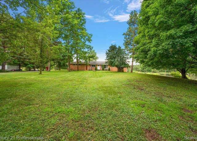 Property at 5394 Evans Rd, Holly, MI 48442, 3 beds, 2.5 baths