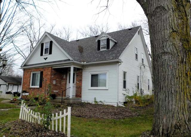 Property at 4745 Fish Rd, Kimball, MI 48074, 6 beds, 3 baths