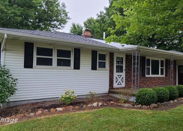Property at 705 E Liberty St, Chesaning Village, MI 48616, 5 beds, 2 baths