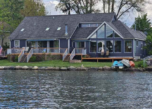Property at 2501 Davista Dr, Highland, MI 48356, 3 beds, 2.5 baths