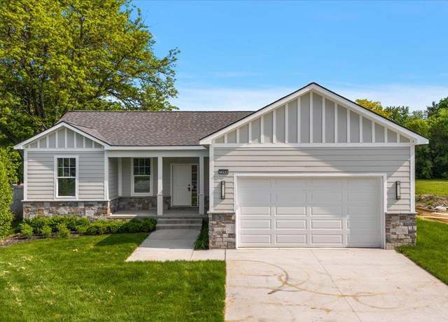 Property at 7268 Elizabeth Lake Rd, Waterford, MI 48327, 3 beds, 2 baths
