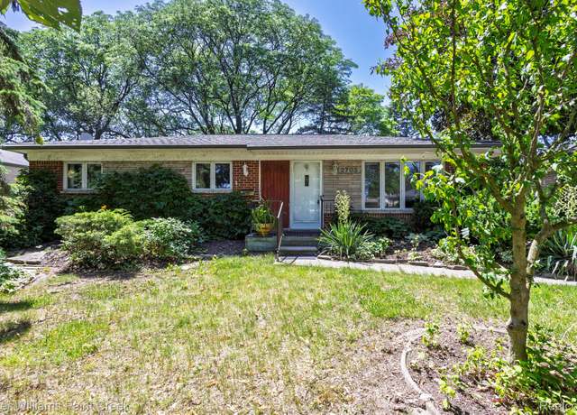 Property at 2703 Downey Dr, Troy, MI 48083, 3 beds, 1.5 baths