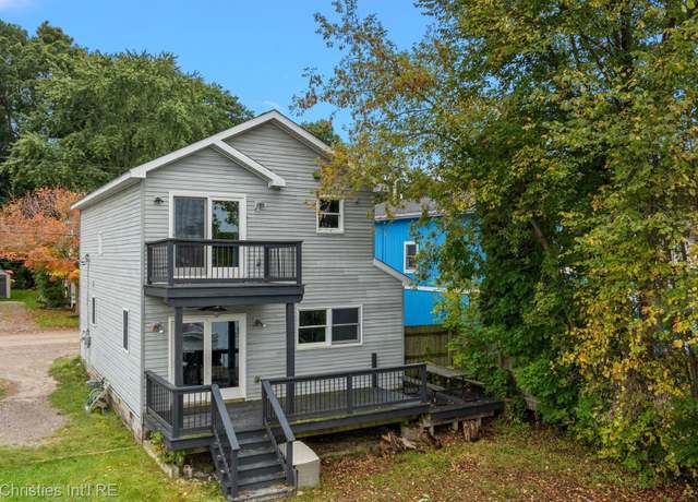 Property at 8873 Lagoon Dr, Brighton, MI 48116, 3 beds, 2.5 baths
