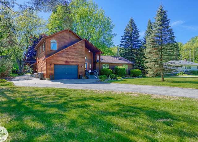 Property at 3611 Angus Rd, Fort Gratiot, MI 48059, 4 beds, 3 baths