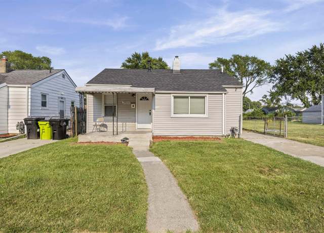 Property at 28096 Waverly St, Roseville, MI 48066, 2 beds, 1 bath