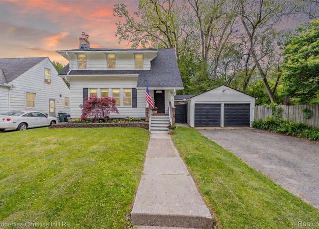 Property at 813 Catalpa Dr, Royal Oak, MI 48067, 3 beds, 1.5 baths