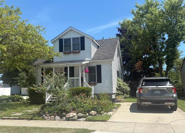 Property at 26612 Barrington St, Madison Heights, MI 48071, 3 beds, 2.5 baths