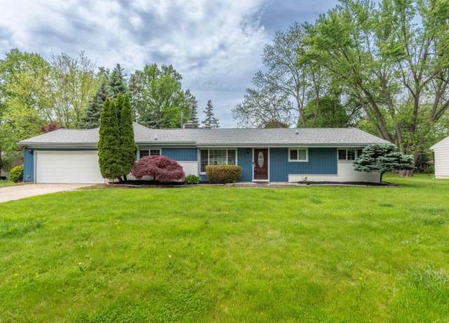 Property at 5311 Cambourne Pl, West Bloomfield, MI 48322, 3 beds, 2.5 baths