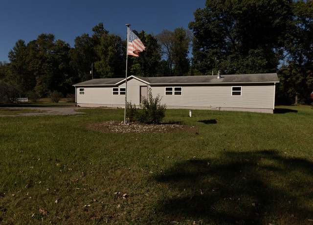 Property at 10040 Austin Rd, Jackson, MI 49201, 3 beds, 2.5 baths