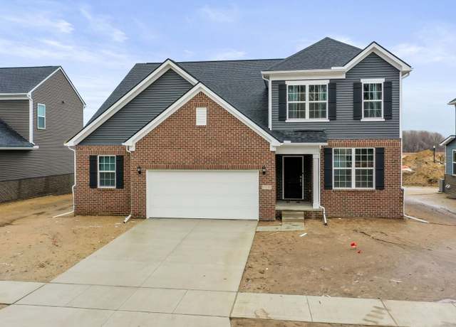 Property at 51230 Green Meadows Dr, Macomb, MI 48042, 5 beds, 3 baths