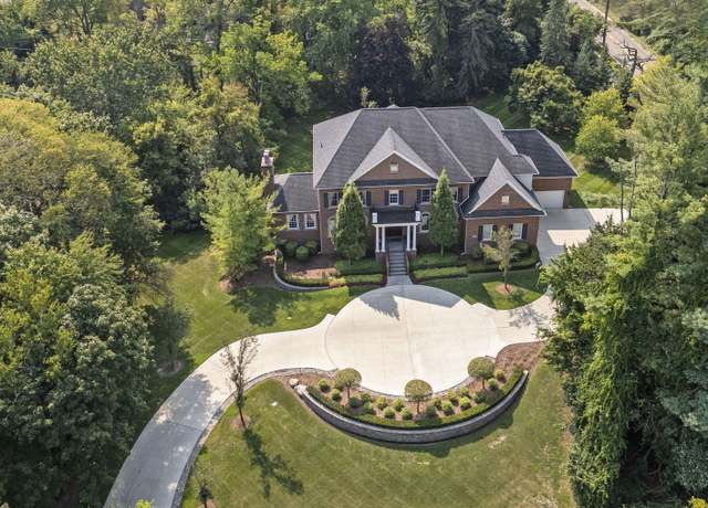 Property at 810 Highwood Dr, Bloomfield Hills, MI 48304, 5 beds, 7 baths