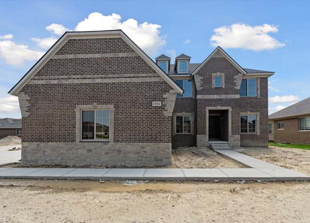 Property at 19266 Thompson Dr, Macomb, MI 48042, 4 beds, 2.5 baths