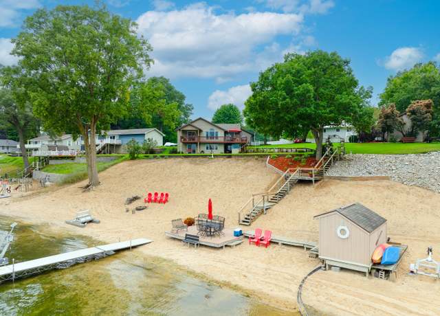 Property at 444 Whispering Oaks Dr, Muskegon, MI 49442, 5 beds, 2.5 baths