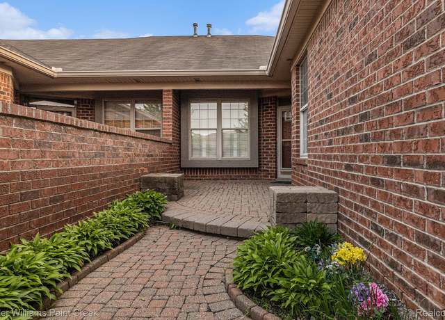 Property at 50021 Ludwig Ct, Shelby Twp, MI 48317, 3 beds, 2.5 baths