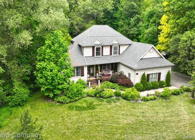 Property at 115 Audubon Dr, White Lake, MI 48383, 4 beds, 3.5 baths