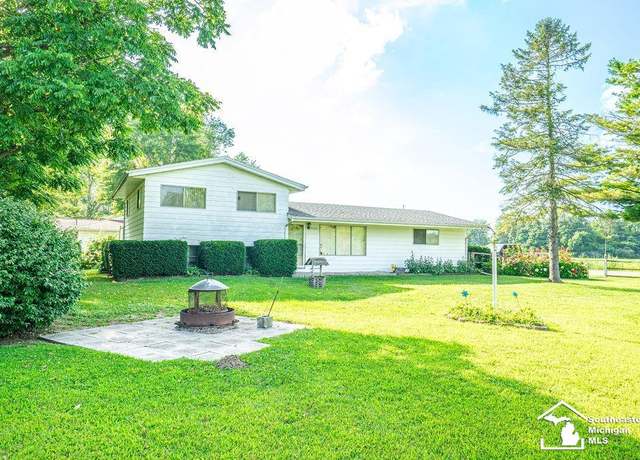 Property at 4824 Summerfield Rd, Summerfield Township, MI 49270, 3 beds, 1 bath