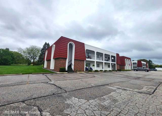 Property at 9135 Greenway Blvd, Saginaw, MI 48609, 2 beds, 2 baths