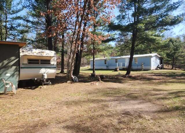 Property at 554 S Peacock Trl, Baldwin, MI 49304, 2 beds, 2 baths