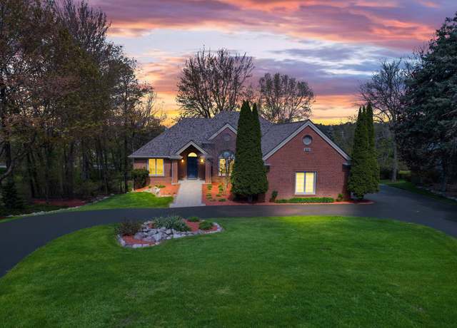 Property at 8261 Staghorn Trl, Clarkston, MI 48348, 4 beds, 3 baths