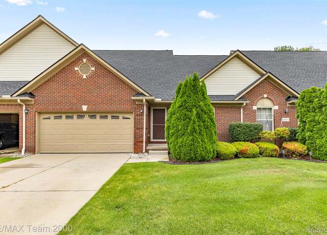 Property at 20701 Doves Pointe Dr, Brownstown Charter Township, MI 48174, 3 beds, 2.5 baths
