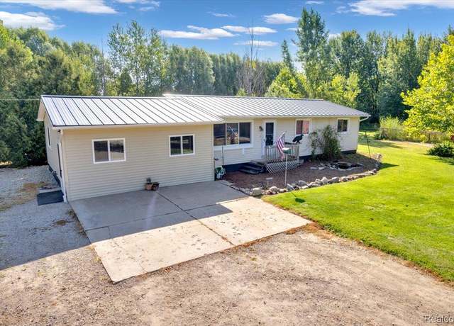 Property at 15545 Almont Rd, Berlin Township, MI 48002, 4 beds, 1 bath