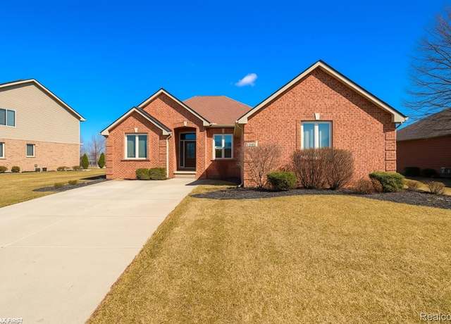 Property at 21152 Glenview Ct, Macomb, MI 48044, 3 beds, 3.5 baths
