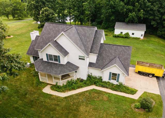Property at 4458 N Atkins Rd, Port Huron, MI 48060, 4 beds, 2.5 baths