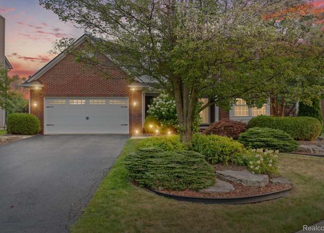 Property at 1228 Parkland Rd, Lake Orion Village, MI 48360, 4 beds, 2.5 baths