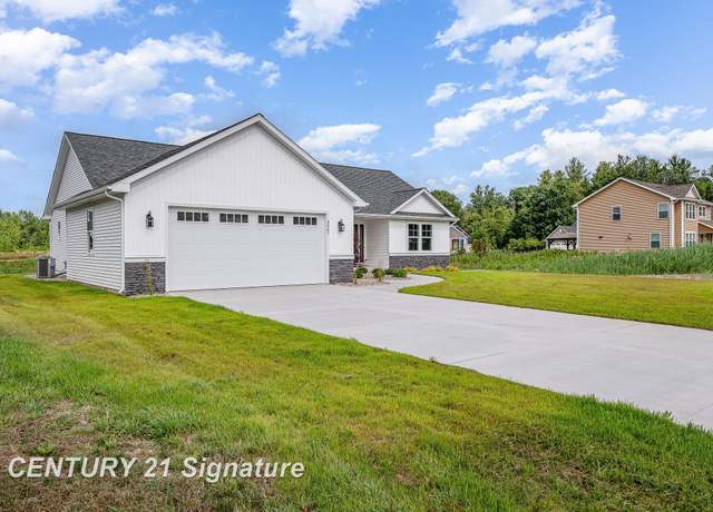 Property at 4567 E Lakecress Dr, Saginaw, MI 48603, 3 beds, 2 baths