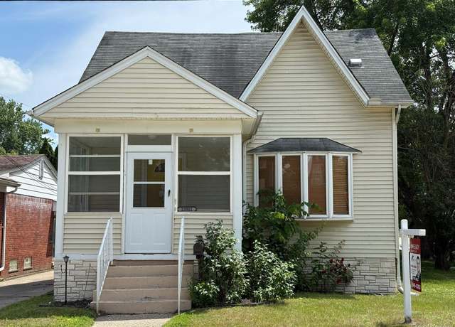 Property at 23901 Lloyd Ct, Dearborn, MI 48124, 3 beds, 2.5 baths
