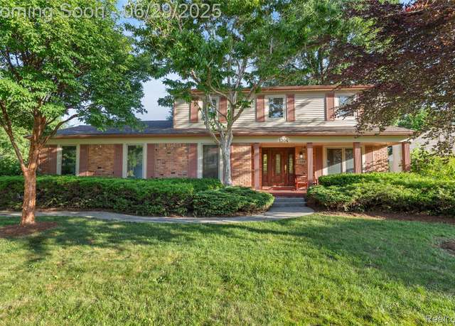 Property at 1304 Player Dr, Troy, MI 48085, 4 beds, 2.5 baths