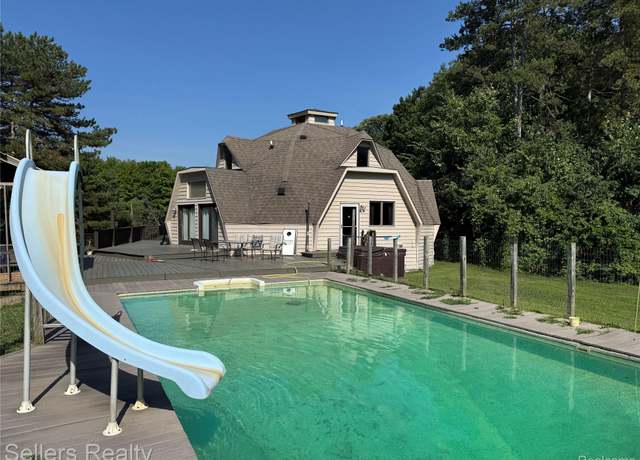 Property at 5346 N Oak Rd, Davison, MI 48423, 4 beds, 2.5 baths