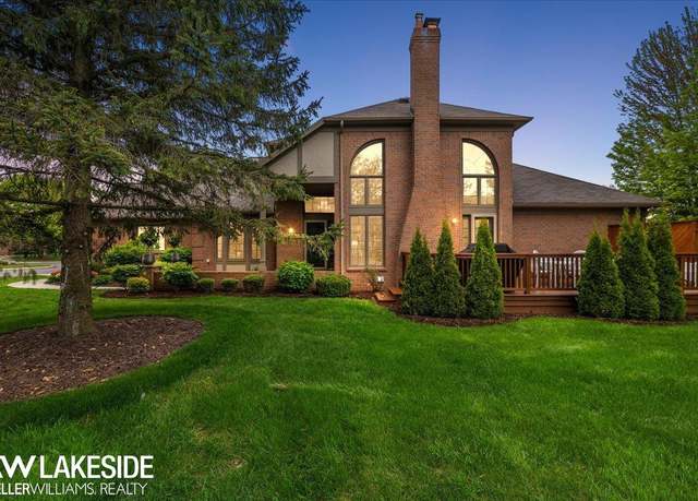 Property at 54700 Kingsley Ct, Shelby Twp, MI 48316, 2 beds, 3.5 baths