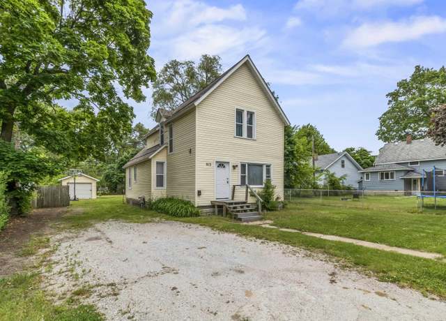 Property at 913 Tunnel St, Port Huron, MI 48060, 4 beds, 1 bath
