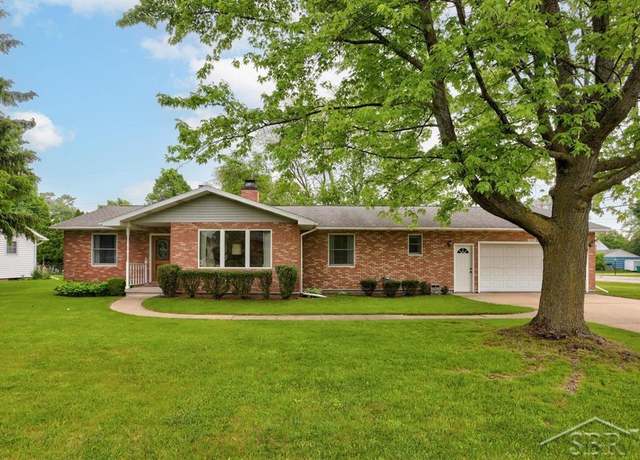 Property at 4491 E Park Dr, Bay City, MI 48706, 3 beds, 2 baths